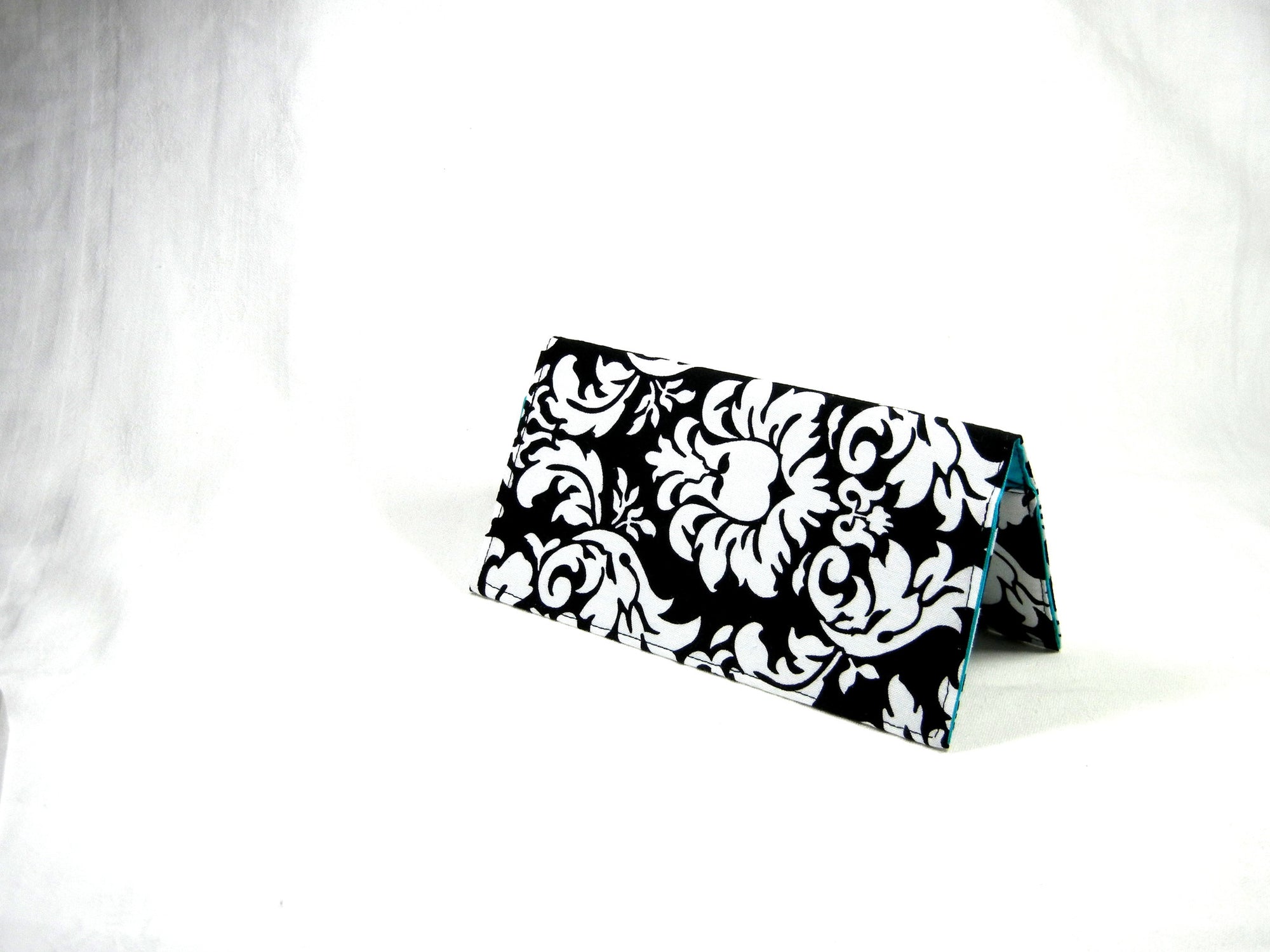 Checkbook Cover Classic Damask