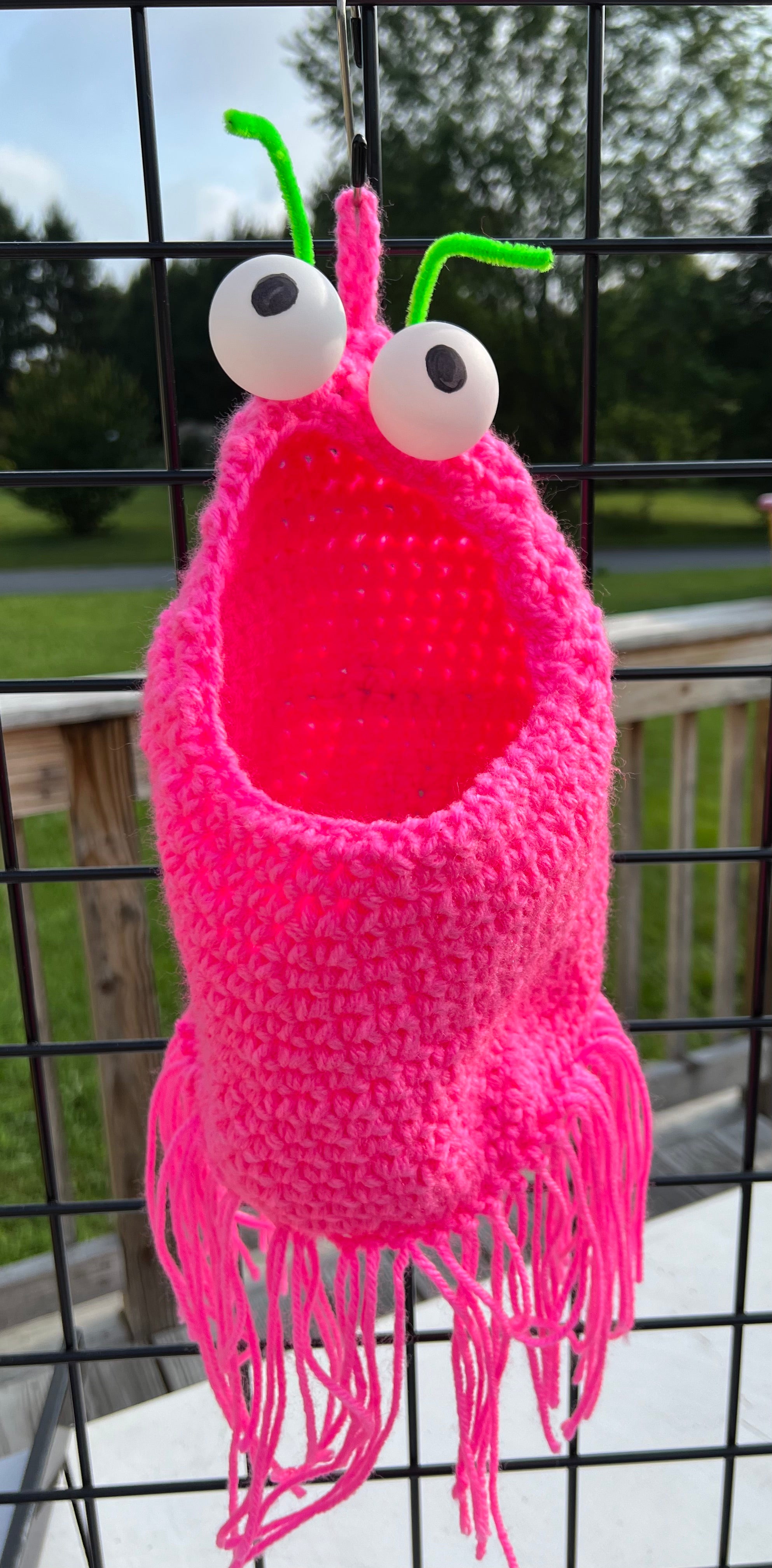 Yip Yips - hanging basket - alien monsters - toy catcher - plant holder