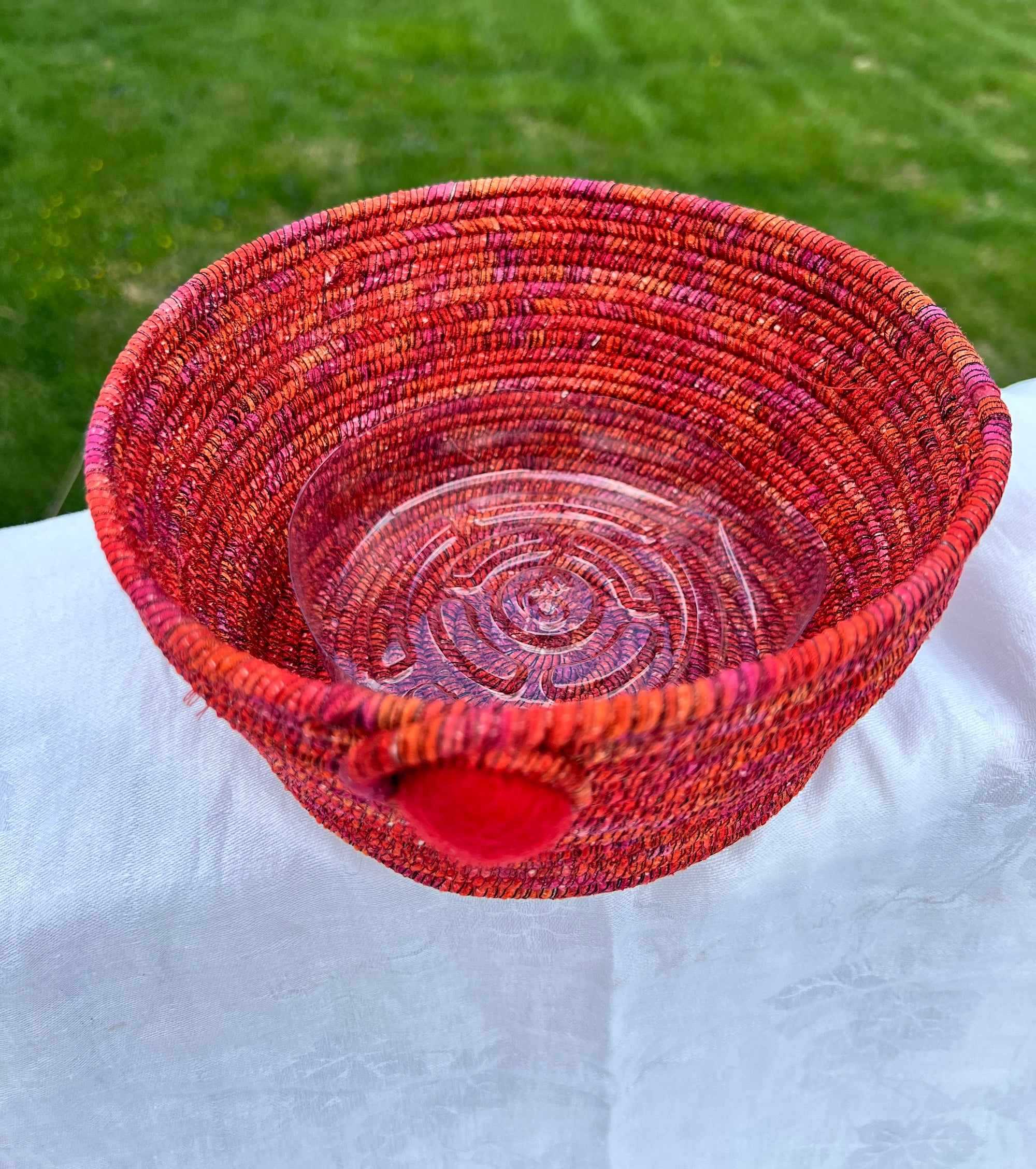Medium Basket Bowl Rust with soft Shimmer