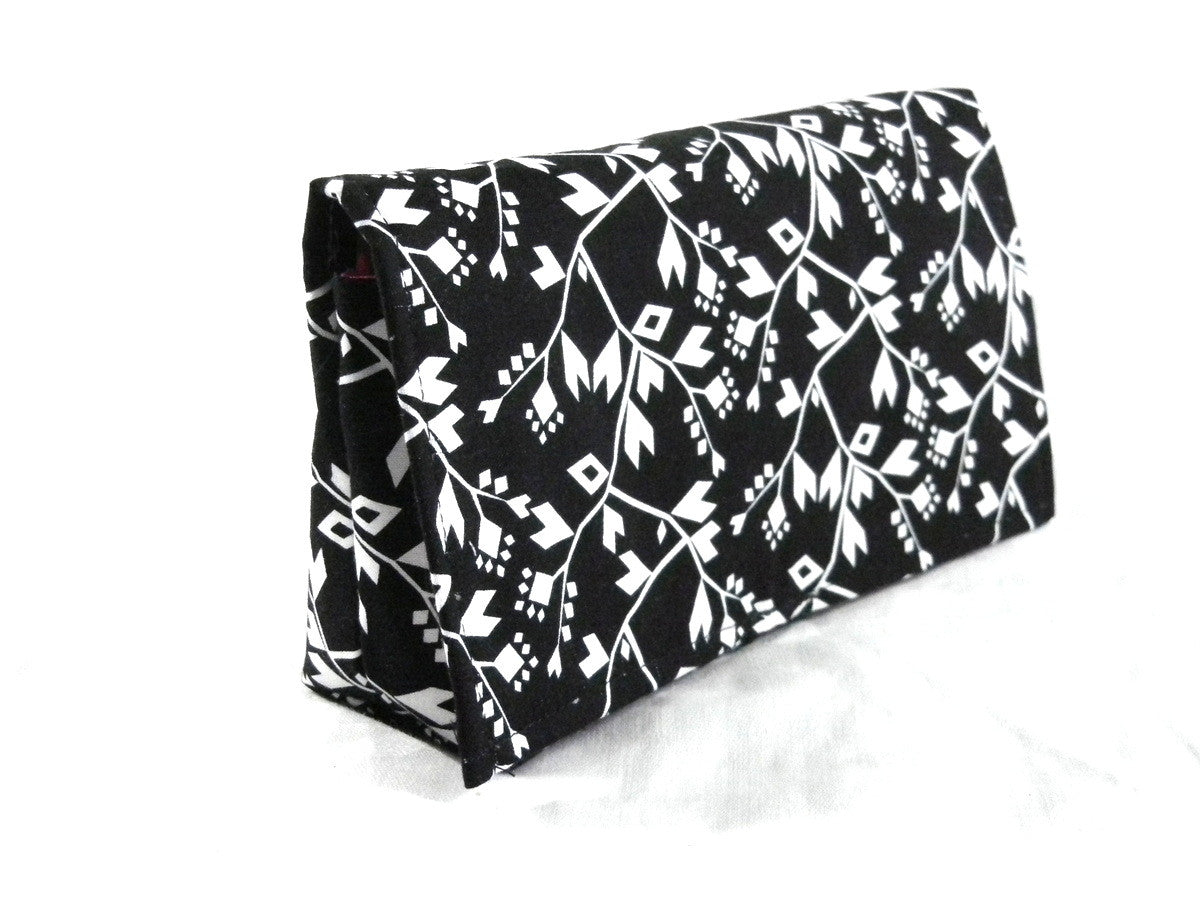 Coupon Organizer Holder Black White Triangle Vine