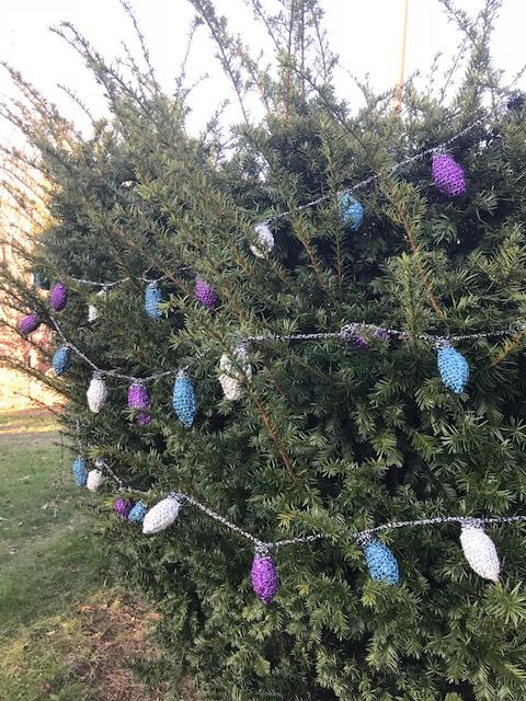 Metallic Crochet Holiday Lights